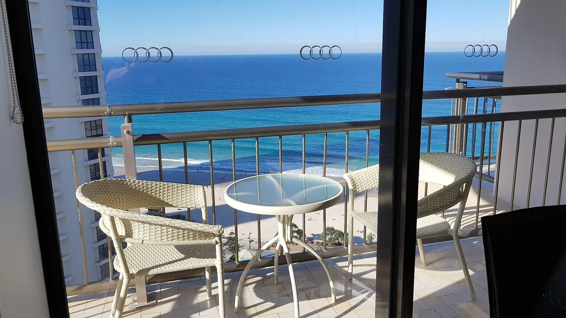 Beachcomber Resort - Official Gold Coast