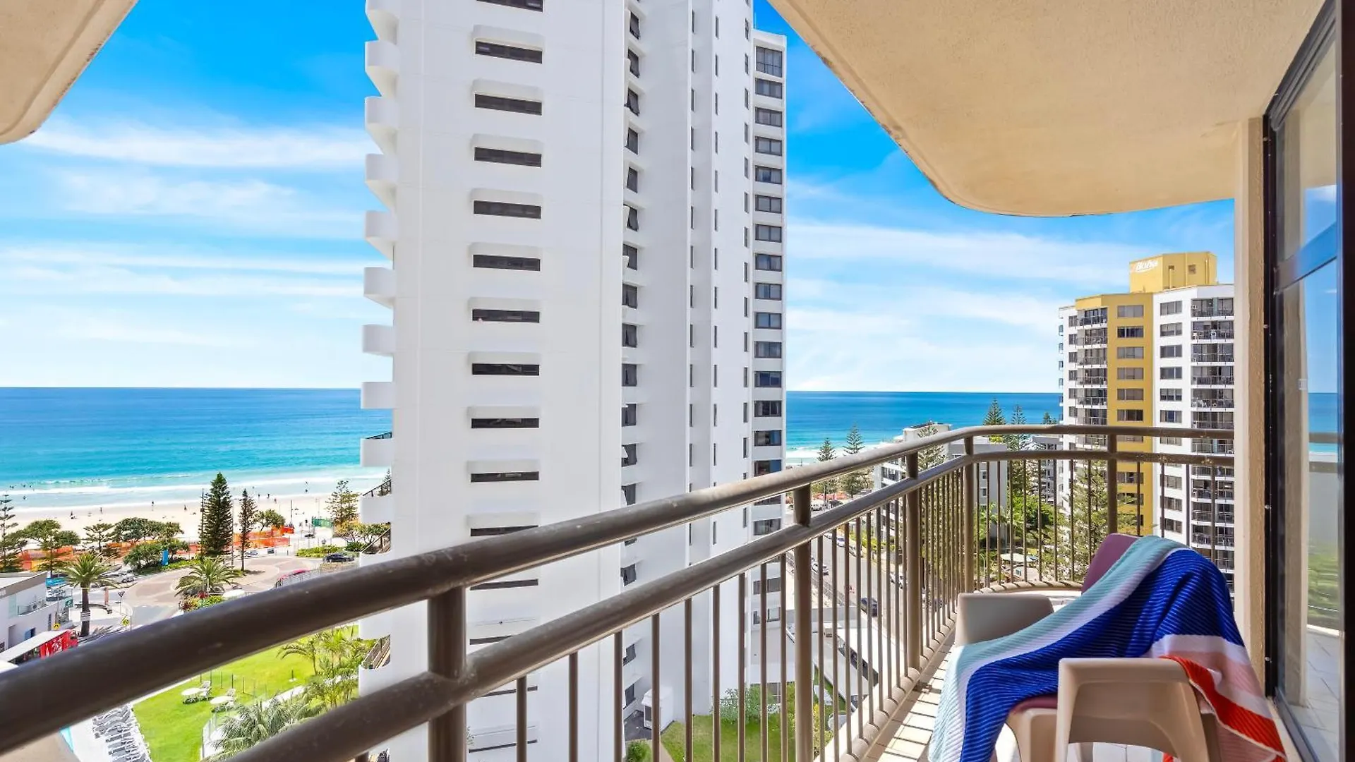 *** Apart-hotel Beachcomber Resort - Official Gold Coast Austrália